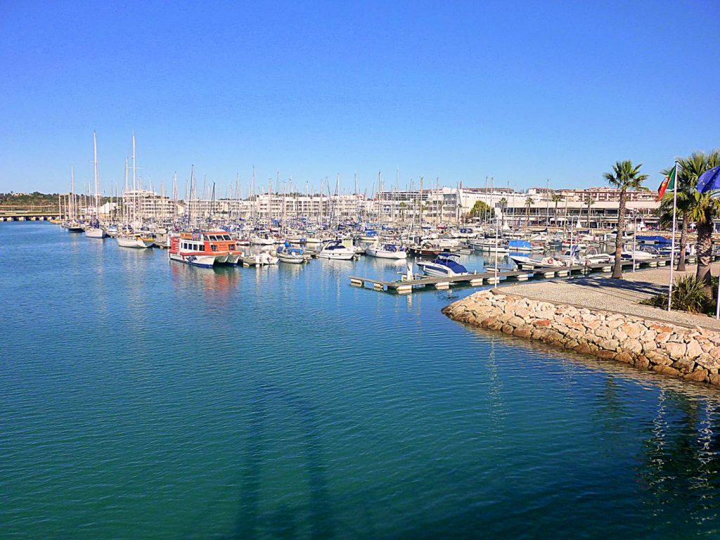 Algarve Sehenswürdigkeiten: Die Marina von Lagos