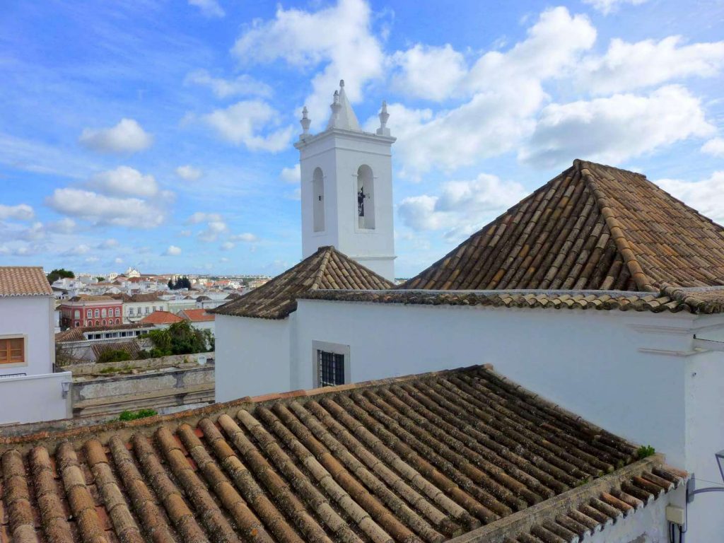 Tavira: Grazie der Algarve! Hier findest du Tipps für einen gelungenen Urlaub in Tavira, Portugal.