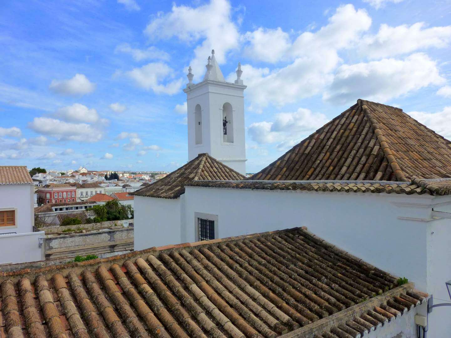 Tavira: Grazie der Algarve! Hier findest du Tipps für einen gelungenen Urlaub in Tavira, Portugal.