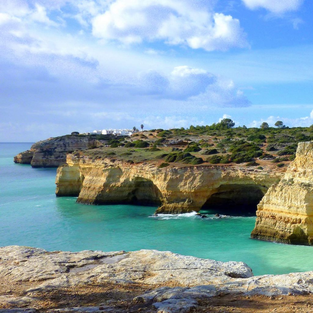 Wanderung vom Praia da Marinha zum Praia de Benagil.