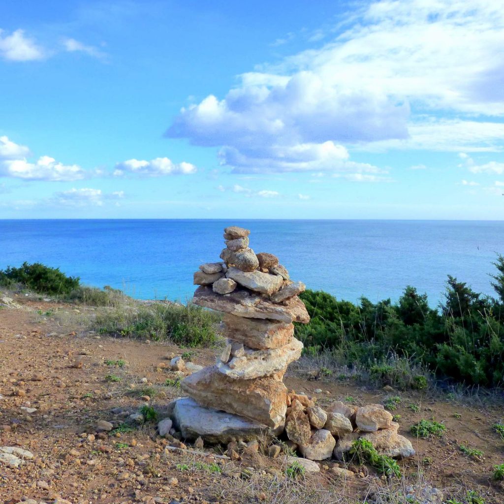 Wanderung vom Praia da Marinha zum Praia de Benagil.