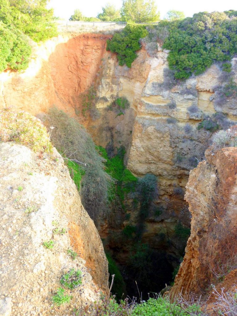 Wanderung vom Praia da Marinha zum Praia de Benagil.