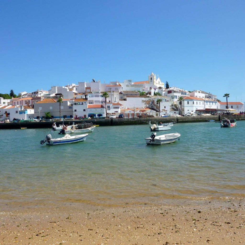 Hotels und Ferienhäuser in Ferragudo, Algarve, Portugal